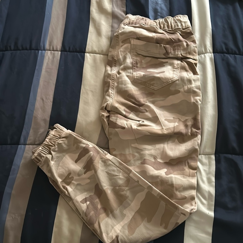 American Eagle Camo Cargo Joggers